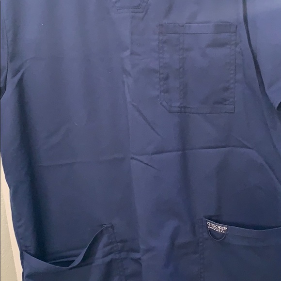 Scrub Top - Picture 2 of 3